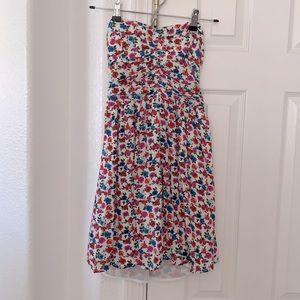 Dainty Sweetheart Strapless Dress